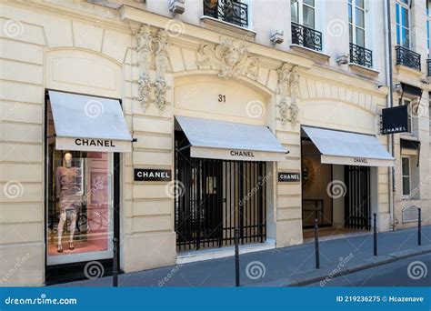 best store to buy chanel bag in paris france|original Chanel store in Paris.